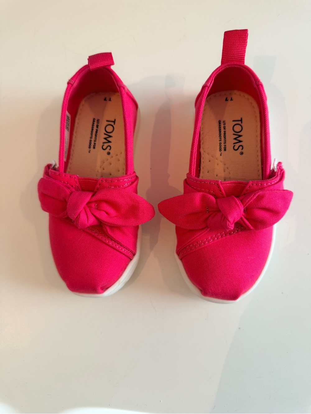 Toms Toddler Girl Alpargata Canvas Slip-On Sneaker Size 7T Hot Pink Bow Classic
